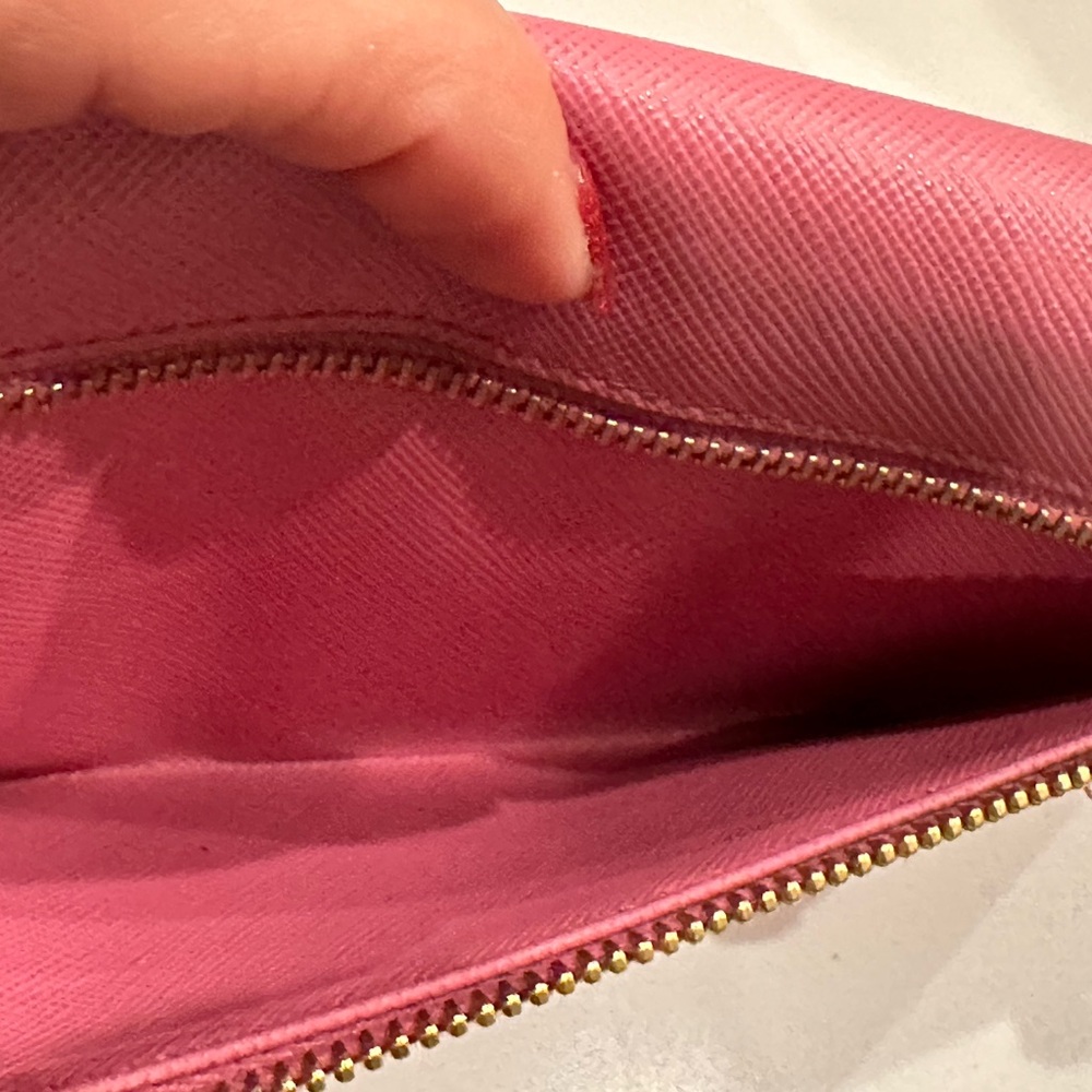 !!Sold!! PRADA SAFFIANO Lock Wallet NWOT - Picture 12 of 14